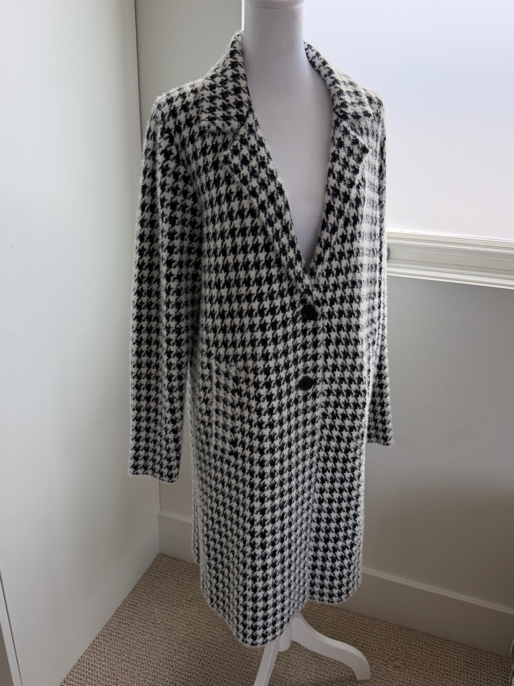 Max Studio Black & White Houndstooth Long Sweater Coat MED
